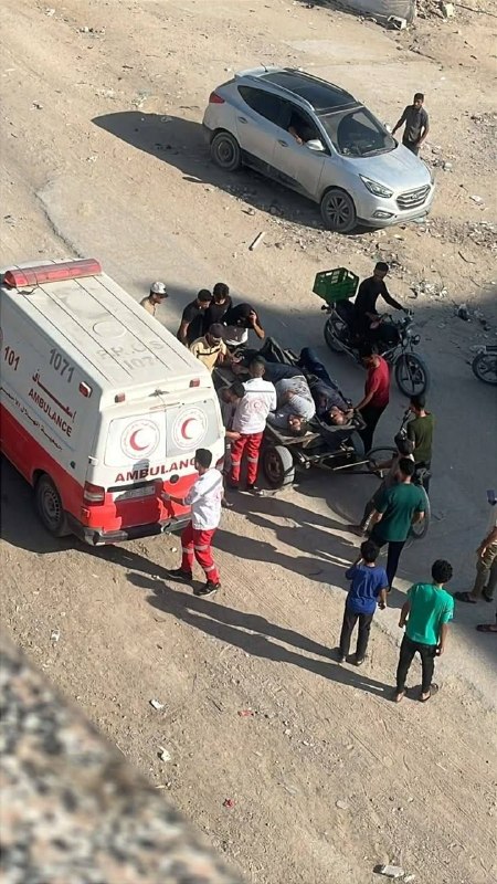 דחוף: נפצע כתוצאה מהפצצת מטוסי כיבוש שתקפו קבוצת אזרחים ליד מסגד עלי בשכונת אל-זייתון, דרומית מזרחית לעיר עזה.