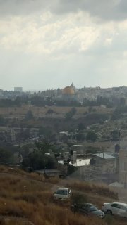 גשמי קיץ בירושלים הכבושה.