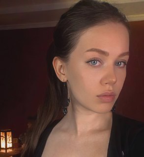 Казахстан приостановил экстрадицию россиянки Юлии ЕмельяновойГенеральная прокуратура Казахстана приостановила выдачу Емельяновой России до рассмотрения ее запроса на предоставление статуса беженца. Следующее заседание по кейсу девушки пройдет завтра. Об эт