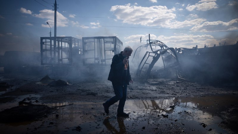 Taking Inches in Battle, Russia Demands Miles in Talks