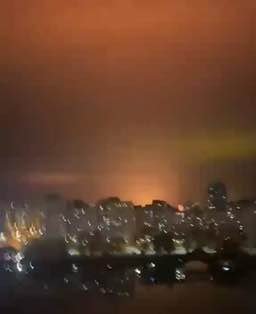 שחר על קייב. רוסיה שיגרה בלילה 16 התקפות טילים מסוגים שונים על הערים קייב וקרמנצ'וג.