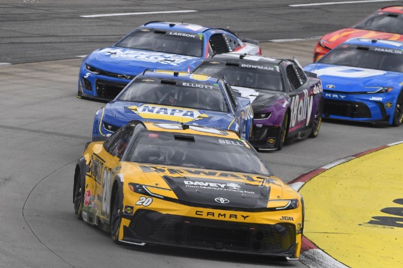 НАСКАР: Удаляем пену с бамперов — что за правило и почему оно важно?NASCAR тольк