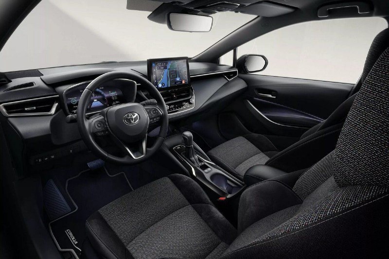 Toyota обновила Corolla к 2025 модельному году 3