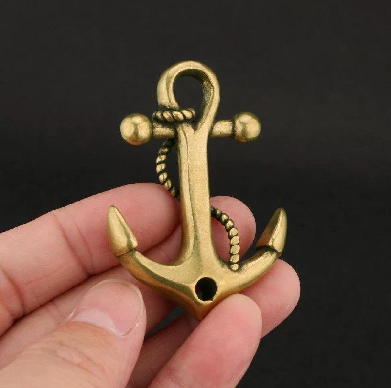 Продаётся латунный якорь брелок