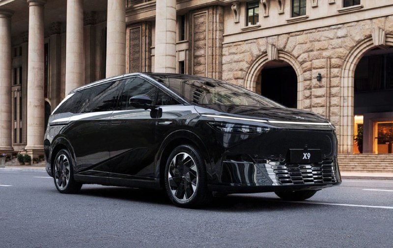 На Европейский рынок выйдет китайский Xpeng X9 Китайская автомобильная компания 