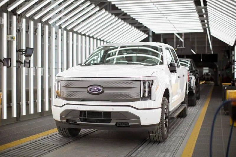 Ford сократил производство электрических пикапов F-150 LightningОбъём производст