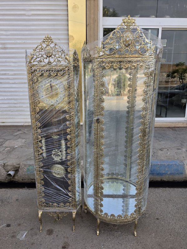 برنز شیک: ویترین حلال ساعت تخت