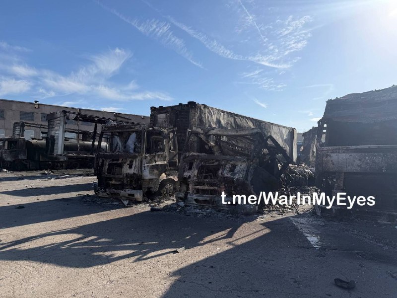 ההשלכות של תקיפת כטב"מ לילית על חניון משאיות ברובע לנינסקי בדונייצק הירשם: משוב: צ'אט לתקשורת
