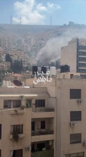 מעקב אחר צוותי הרפואה והכיבוי הממהרים למקום הפיצוץ, במקביל להמשך נוכחות כוחות הכיבוש במקום.