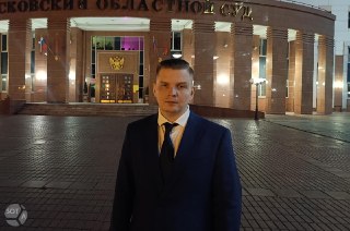 В Подмосковье с выборов сняли кандидата от «Яблока» Александра МуравьеваМосковский областной суд снял с выборов в Госдуму кандидата от «Яблока» по Люберецкому одномандатному округу Александра Муравьева, сообщила SOTAvision.🔵 Претензии к лозунгу. Иск с треб
