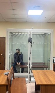 В загородном доме в Подмосковье нашли тела бабушки и ее внука, родственников основателя рок-группы «Парк Горького» музыканта Стаса Намина, рассказал источник РИА «Новости». По его словам, по подозрению в двойном убийстве задержали их родственника.    По да