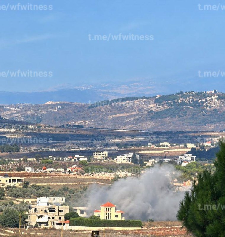 ️🇱🇧🇮🇱 A few moments ago an Israeli artillery bombardment targeted the town of Zutar al Sharqiya, South Lebanon.
