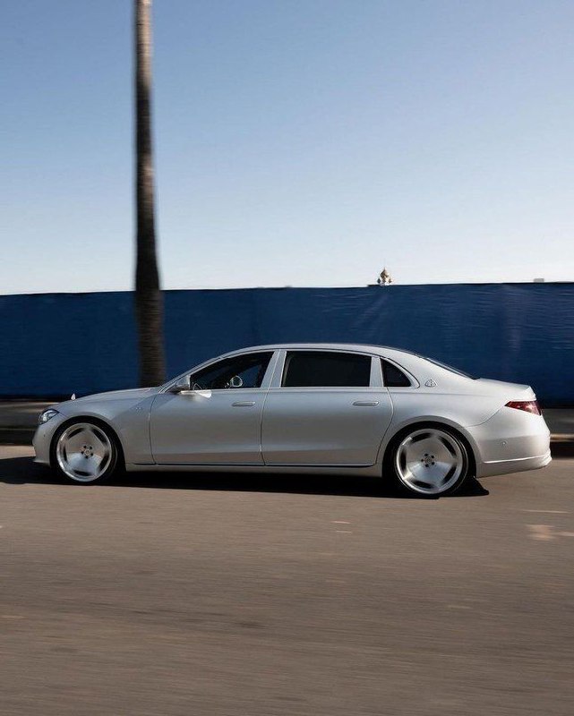 MAYBACH S680 5