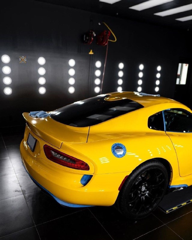 Dodge SRT Viper 4