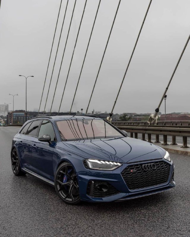 2023 Audi RS4 Avant Competition Plus 3