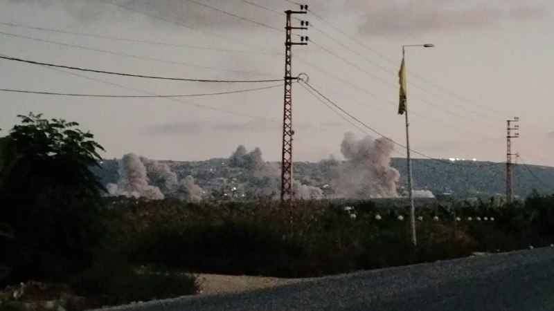 🔴🇮🇱🇱🇧- מטוסי קרב של חיל האוויר הישראלי ביצעו לאחרונה מספר תקיפות אוויריות באזור אל-מנסורי בדרום לבנון.