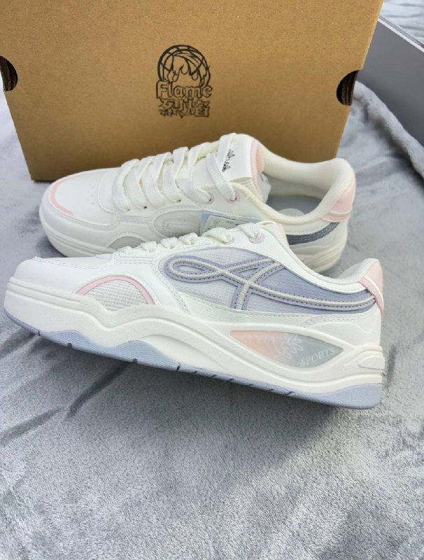 Image from a post by Оригинальные кроссовки и одежда | Ghettobasketshop originals