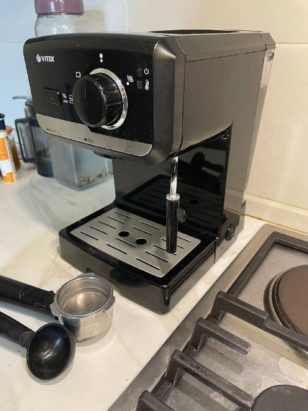 Кофеварка (кофемашина) рожковая Vitek VT-1502 BK — фото 1