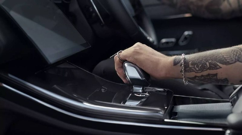 Range Rover Sport получил опционный набор Stealth Pack 4