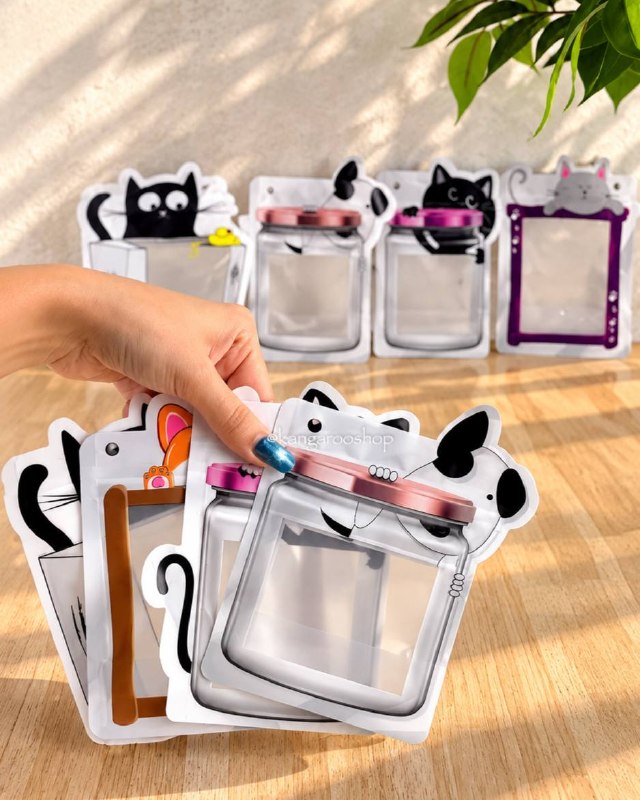 Kangarooshop: ⭐️محصول جدید ⭐️✨ زیپ کیپ cat&dog کوچک کد b507🔷 ابعاد : ۱۴*cm۱۰.۵ 🔷پک ۲۵ عددی 🔷📦 ۶۰۰۰ عدد🔷قیمت : ۳۲/۰۰۰ ت🆔كانال فروشگاه👇🏻