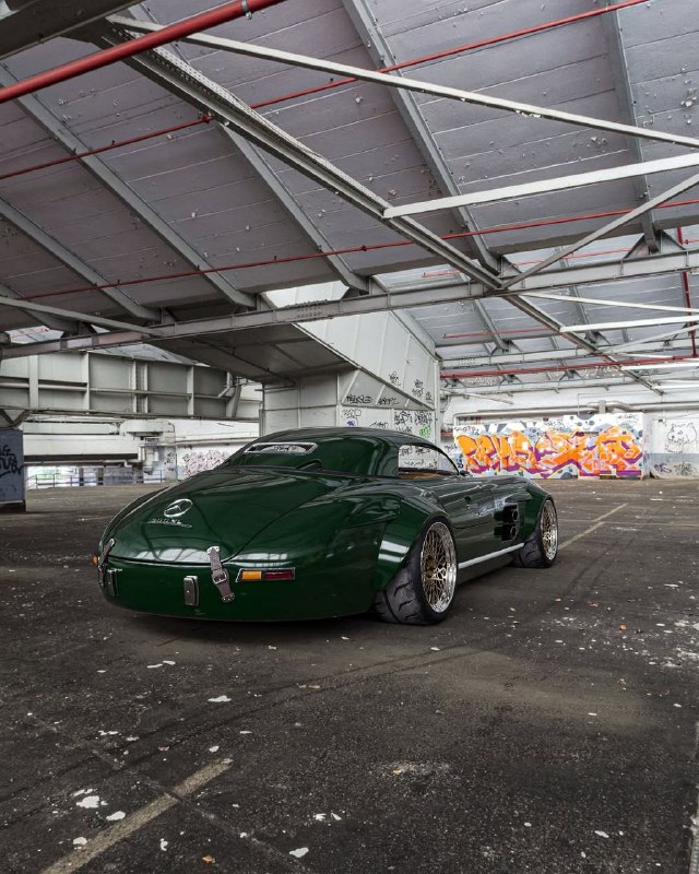 Mercedes Benz 300SL 8