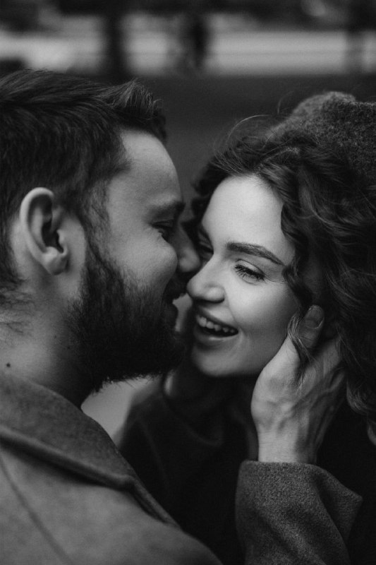 ♡عـشـ ᬸ💞ـق ابــ ᬸᮀ💞ـدی: سخنی ڪه با تو دارم بہ نسیمِ صبح ڪفتم دڪَرے نمیشنــاسم تو بِبــر ڪه آشنایی...🍃🌺🍃