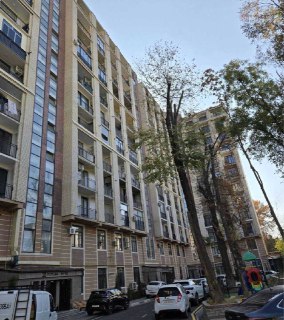 Moderno яккасарай безрем Шруставелли площадь: 141 м2 + 80 терасса ;