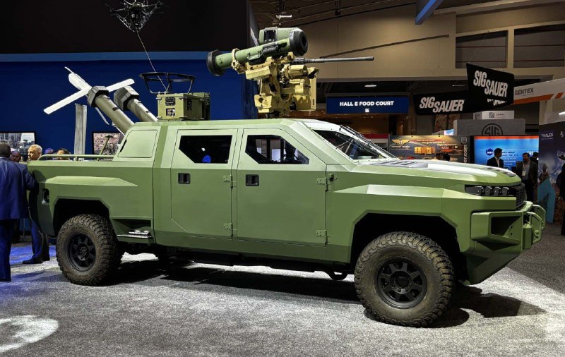 General Motors показал гибридный армейский броневик 2