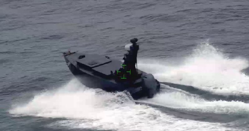 מטוס סיור צרפתי צופה בהשמדת ספינה בים השחור. בעקבות התקפות אוקראינים על ספנות בים אזוב ובים השחור, רוסיה הג…