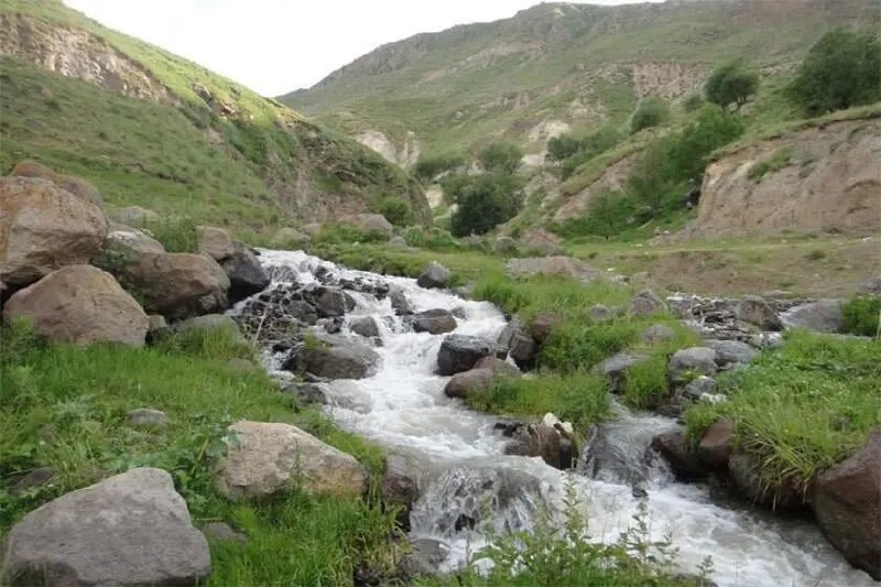 خبرگزاری ایرنا: زنگ خطر کمآبی در دماوند؛ احتمال انتقال آب از خارج حوزه🔹چاههای جدید، مخازن ذخیره و توسعه خطوط انتقال توانستهاند بخشی ا