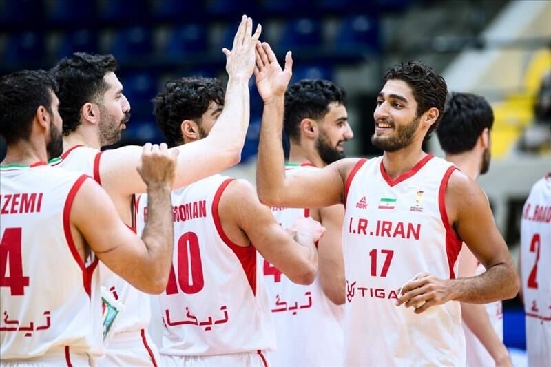 خبر: 🔺 یک ایرانی در جمع ستاره‌های پنجره چهارم انتخابی جام جهانی بسکتبال🔹سایت فدراسیون جهانی بسکتبال در گزارشی، متین آقاجان‌پو