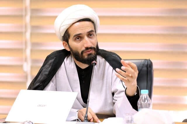 خبرگزاری حوزه: 🔹بیانات رهبر شهید درباره هویت ملی و دینی، مبنای بازطراحی برنامه‌های درسی قرار گرفت🔻رئیس سازمان پژوهش و برنامه‌ریزی آموزش