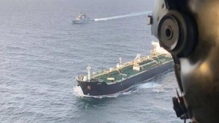 خبرفوری ࡆ اخبارفوری ࡆ جنگ فوری امریکا: 🔴 بلومبرگ: آمریکا بدنبال حکم مصادره نفتکشهای ایرانی به عنوان غنیمت جنگی!✍️ به گزارش بلومبرگ، وزارت دادگستری آمریکا در ح
