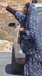 "למה אתה דוקר את הבן שלי?"?&33;..