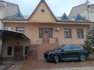 Nikitina xirmontepa 2 etaj uchastka sotiladi