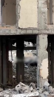 צבא הכיבוש מתקין רובוט עמוס פצצות באזור אל-עלמי במחנה הפליטים ג'בליה, מצפון לרצועת עזה.