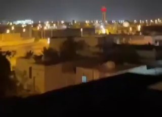 🔴 הרגע של ירי טילי ארטילריה של אטקום והימארס מבחריין לעבר איראן