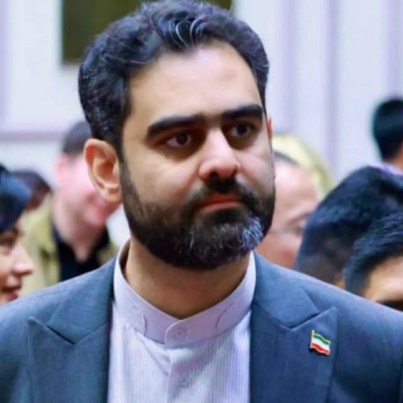 توییتر مقاومت: چقدر درست گفت ثابتی👌پیش بینی ۸ ماه قبل ثابتی (۹ دی ۴۰۴)با آمدن همتی به بانک مرکزی قیمت دلار به ۲۰۰ هزار تومان و بلکه بال