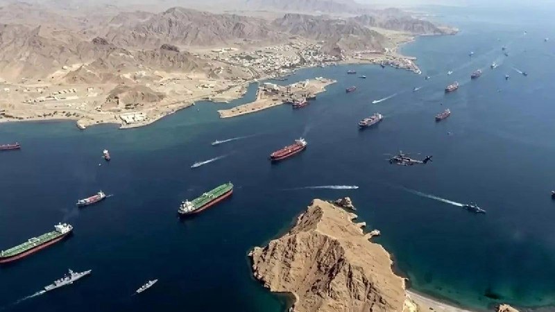دیده بان شهر: 🔶 مرکز عملیات تجارت دریایی انگلیس: تردد کشتیها در تنګه هرمز به ۴ درصد سطح پیش از درگیری کاهش یافته است🔗 @didebanshahri