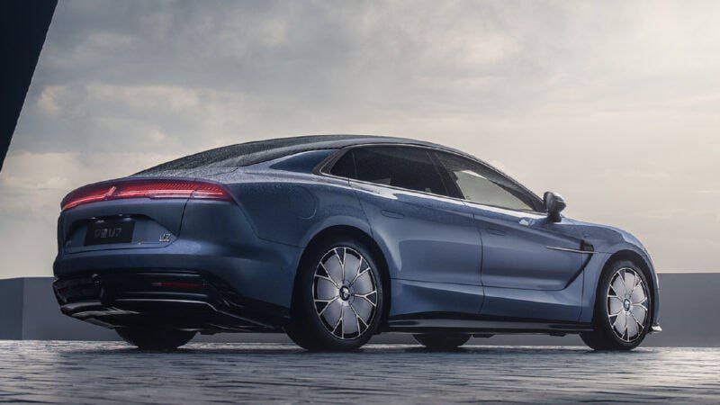BYD начала выпуск электрического седана Yangwang U7 2