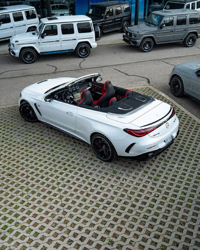 CLE 53 AMG Cabrio 4MATIC+ 3.0-L 6-Cyl 🦈

@sochiau...