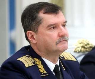 Бывшего главу Росавиации Александра Нерадько и его бывшего подчиненного Константина Махова задержали по делу о мошенничестве. Их связывают с РотенбергомСиловики задержали бывшего главу Росавиации Александра Нерадько, ему предъявлено обвинение в мошенничест