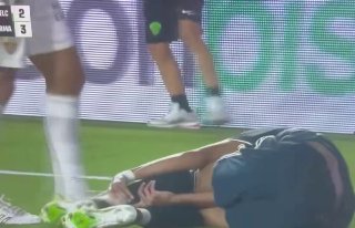 🚨Kilian Mbappe kicked at an Alche player when he was on the ground