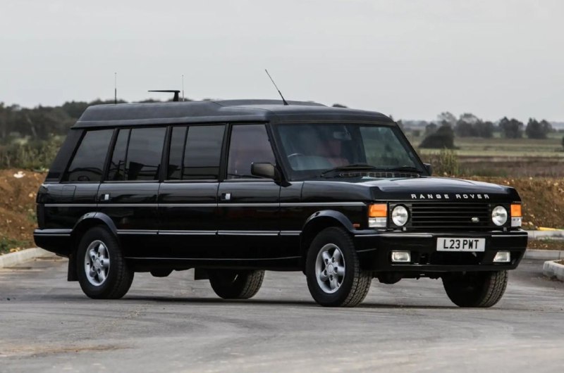 Продают уникальный длинный Range Rover