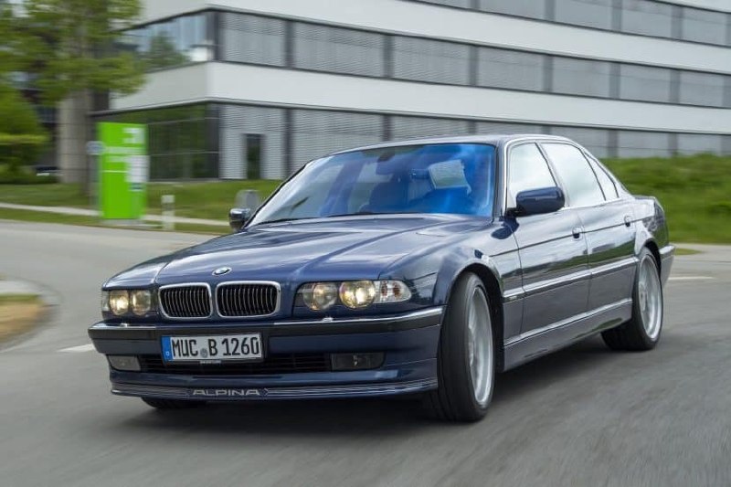 🚗✨ Что значит управлять 430‑л.с. ALPINA B12 6.0? Редакция считает, что это возв