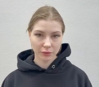 ❗️Москвичке, сделавшей кальян на куличе, дали реальный срок — 3 года колонии. «Я теперь знаю, насколько важны атрибуты святой пасхи», сказала она в последнем словеМировой суд в Лефортово вынес приговор 27-летней сотруднице московского кальян-бара Kisski Кс