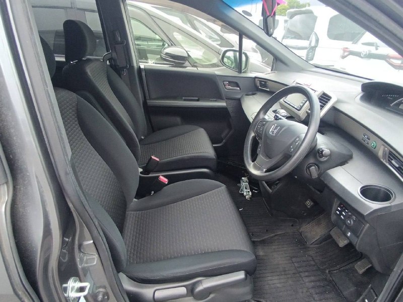 Honda Freed 2012 фото 6