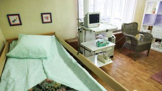 «Первый случай в стране»: хоспис в Ленобласти передали благотворительному фонду «Вера» 18+. НАСТОЯЩИЙ МАТЕРИАЛ (ИНФОРМАЦИЯ) ПРОИЗВЕДЕН, РАСПРОСТРАНЕН И (ИЛИ) НАПРАВЛЕН ИНОСТРАННЫМ АГЕНТОМ ИНТЕРНЕТ-ИЗДАНИЕ «НОВАЯ ГАЗЕТА» ЛИБО КАСАЕТСЯ ДЕЯТЕЛЬНОСТИ ИНОСТРАНН
