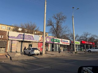 Kattaqol ko'chasida tayyor ijara shartnomasi bilan tijoriy bino sotiladi