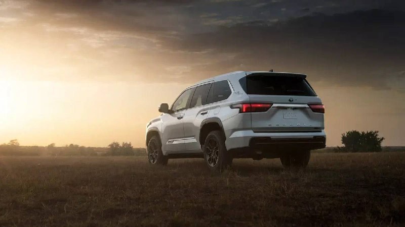Внедорожник Toyota Sequoia получил богатую спецверсию 1794 2